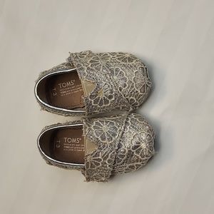 TOMS Baby girl Silver Slip On shoes